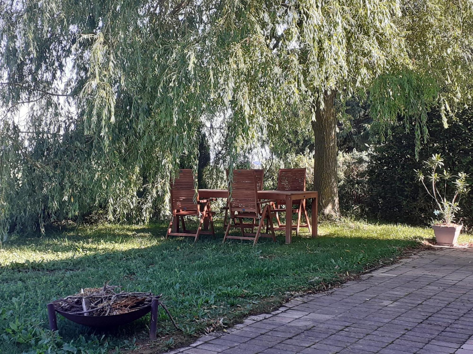 Les Abeilles Bed and Breakfast Romont Εξωτερικό φωτογραφία